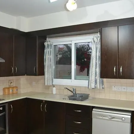 بيت للعطل Luna Beach House