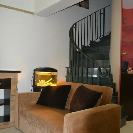 Luna Beach House *
