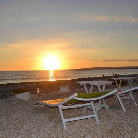 Luna Beach House Casa de Férias *