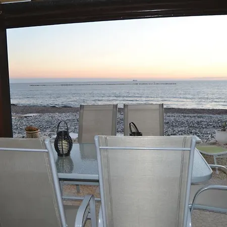Luna Beach House Kiti